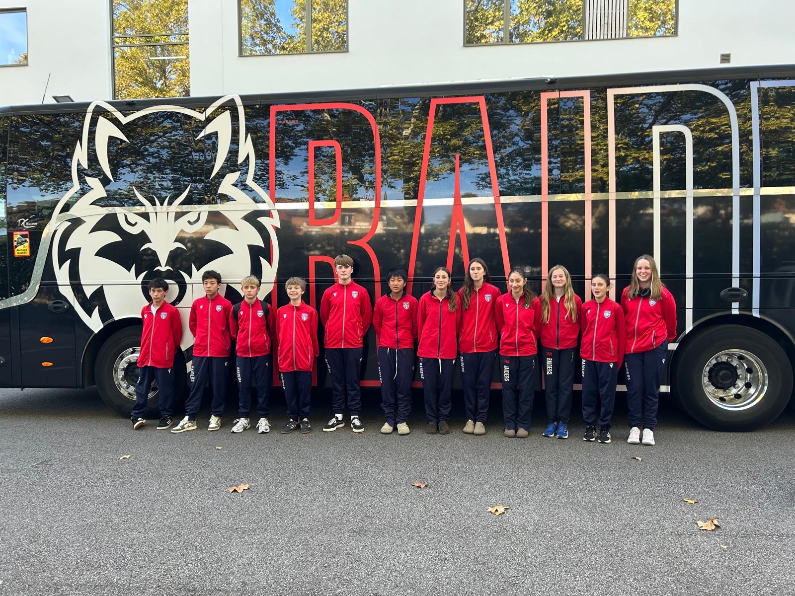 U14 Tennis team before their Paris trip