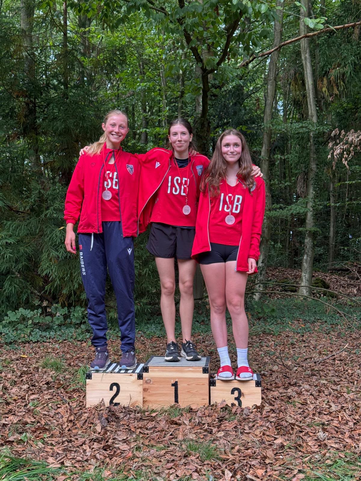 Cross Country Team in Dusseldorf for First Race of the season